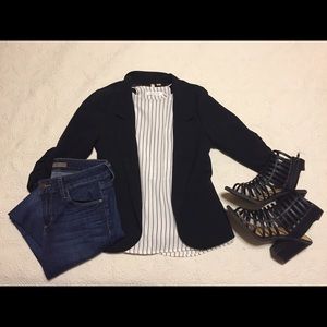 Black 3/4 Sleeve Blazer